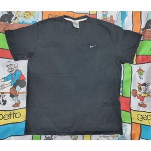 Vintage Y2K Nike Swoosh t shirt essential silver tag large black faded